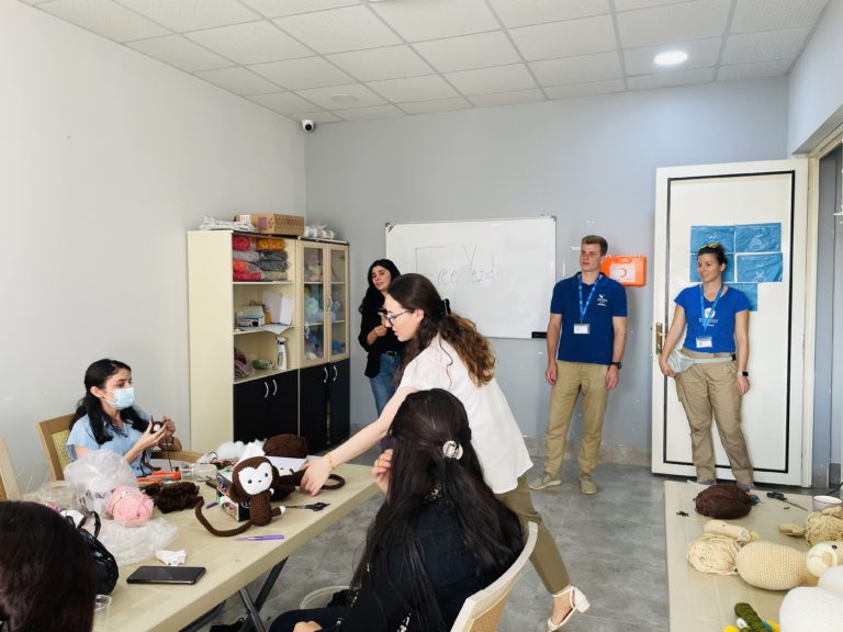 Hungary officials visit FYF center (3)