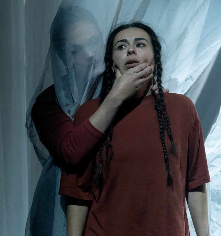 Scene photo by Ben van Duin