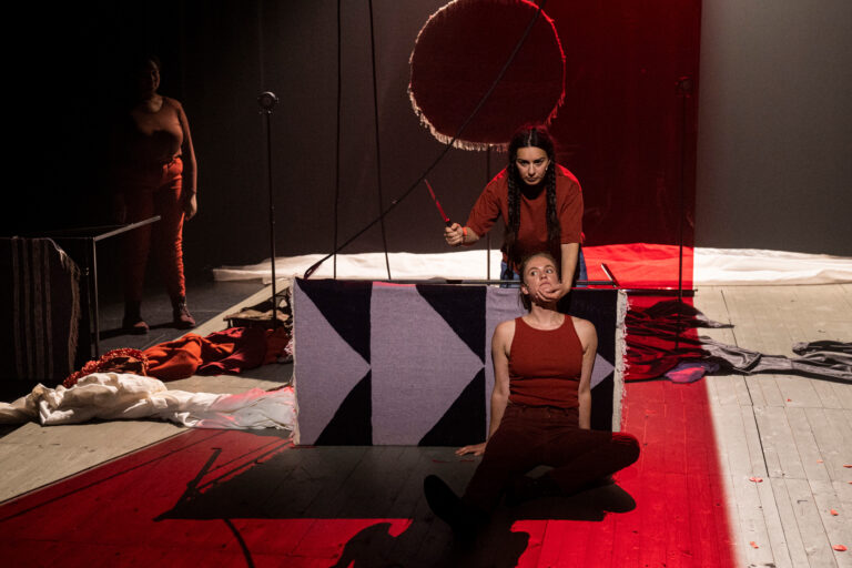 Scene photo by Ben van Duin