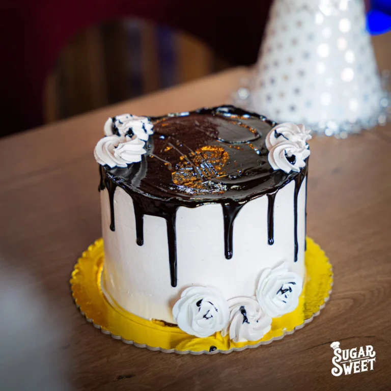 Instagram post from sugarissweetbakery. This post is in position 0.